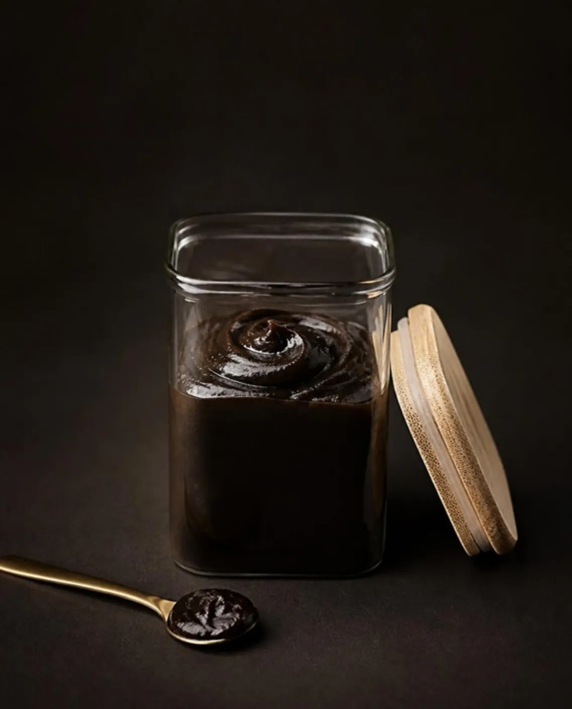 معجون ثوم أسود